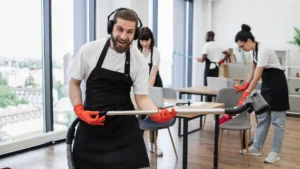 Greseli frecvente pe care oamenii le fac atunci cand fac curatenie acasa